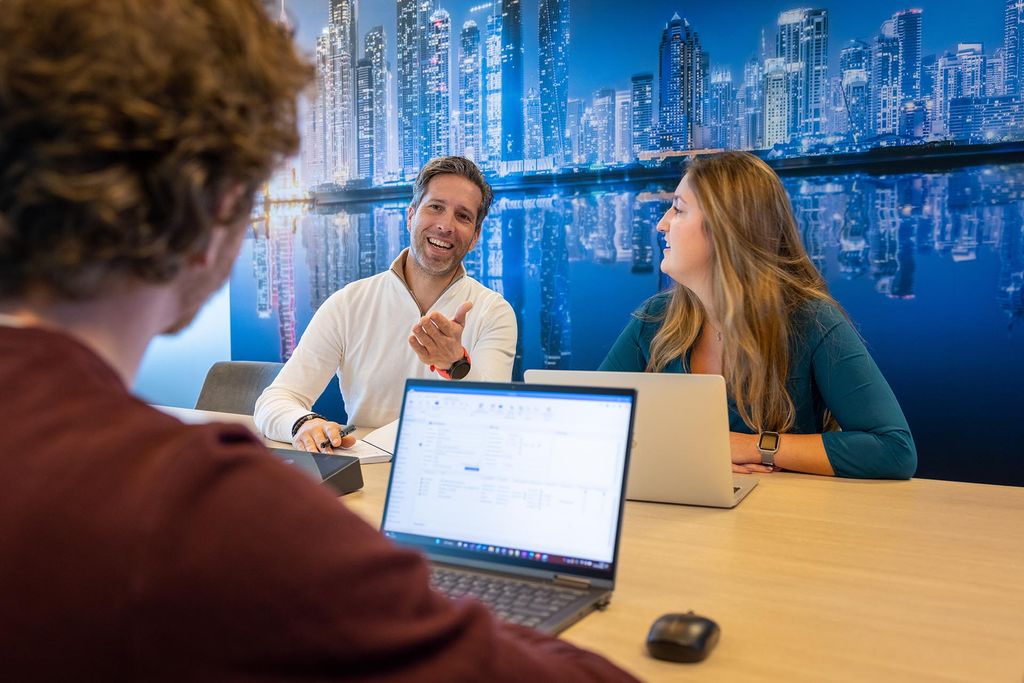 vergadering-chris-marielle-gerben